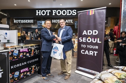 남아공 픽앤페이에 마련된 K푸드 전용 코너[코트라 아프리카지역본부 제공=연합뉴스]